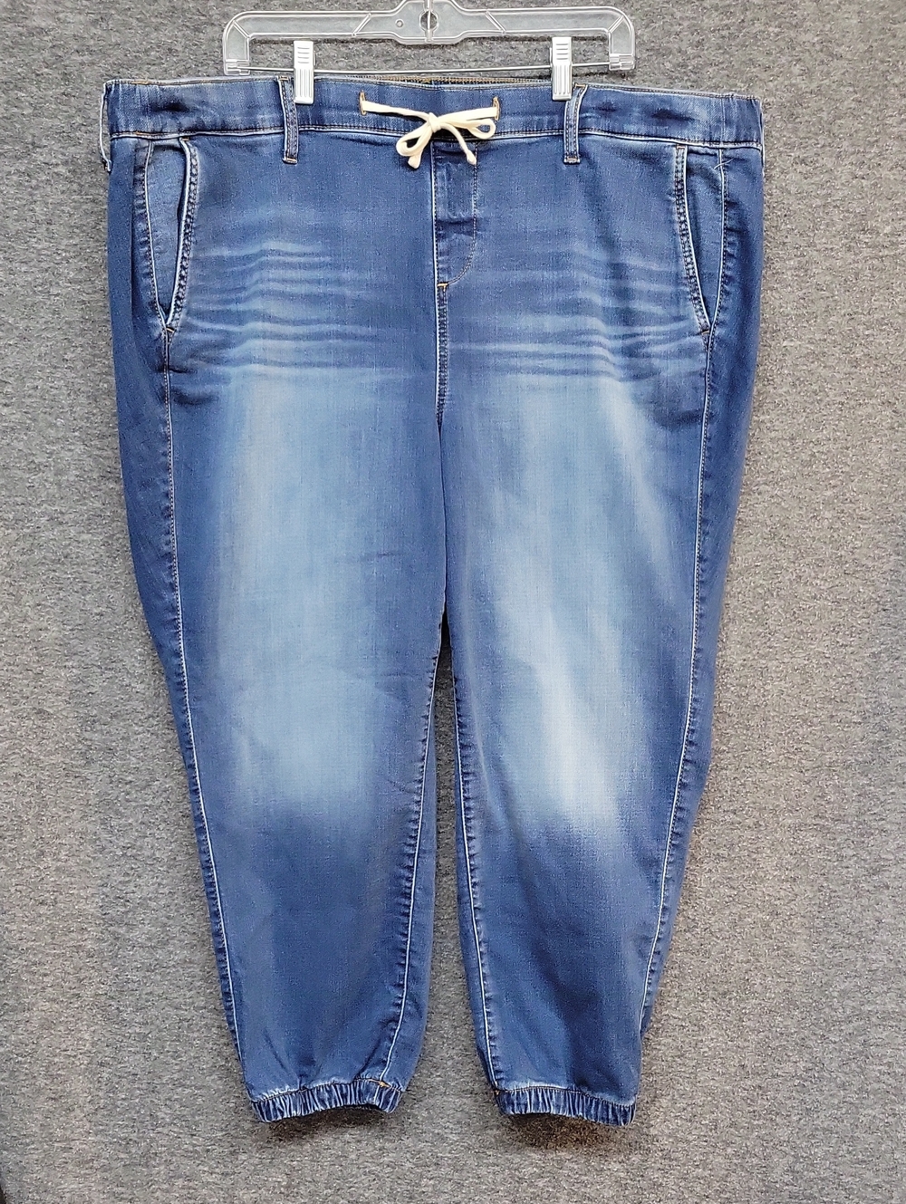 Torrid Light Blue Denim Jogger with Cream Drawstring Womens Size 44 X 24